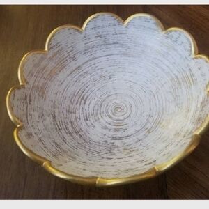 Vintage VERY RARE Royal Haeger USA white & gold scalloped pedestal console bowl